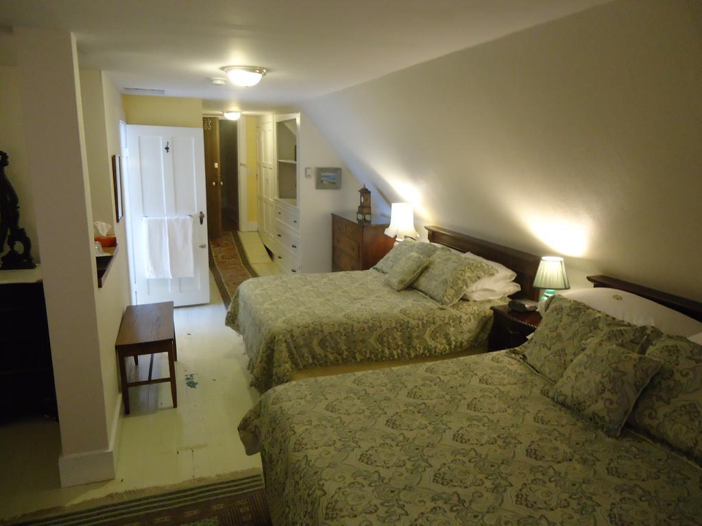 Governor'S Mansion Inn Miramichi Ruang foto