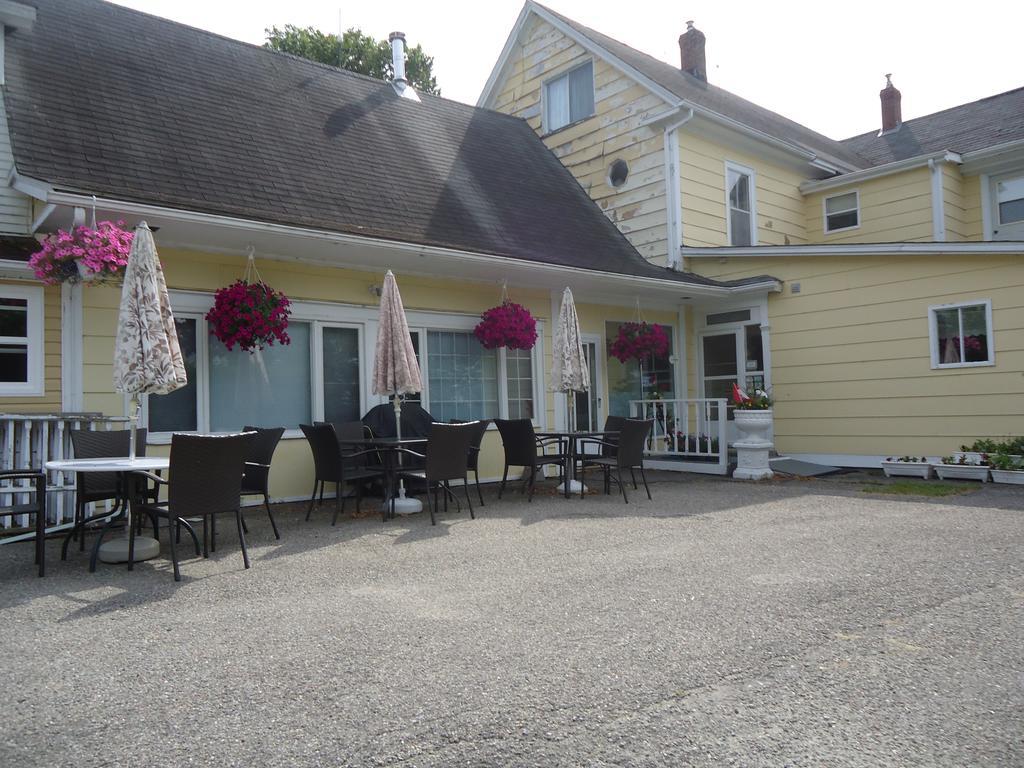 Governor'S Mansion Inn Miramichi Bagian luar foto
