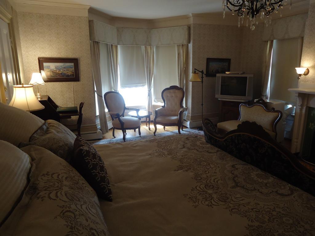 Governor'S Mansion Inn Miramichi Bagian luar foto