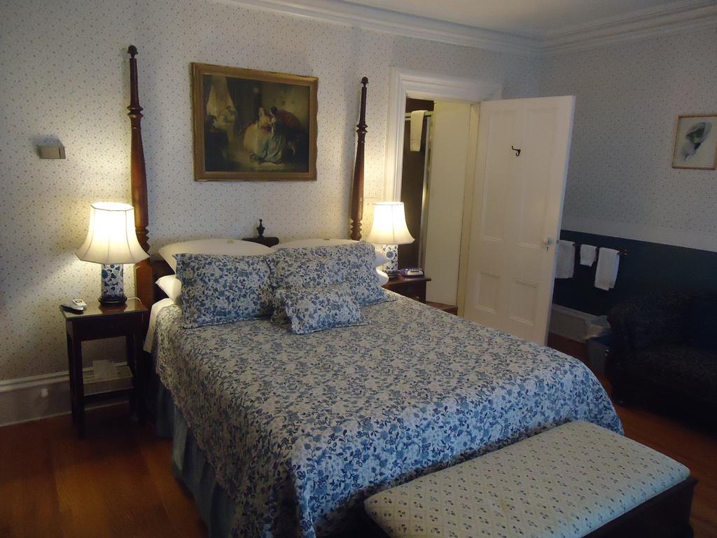 Governor'S Mansion Inn Miramichi Ruang foto