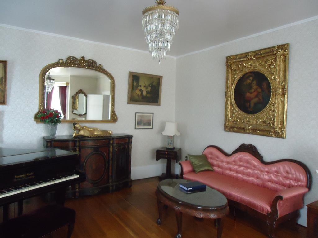 Governor'S Mansion Inn Miramichi Bagian luar foto