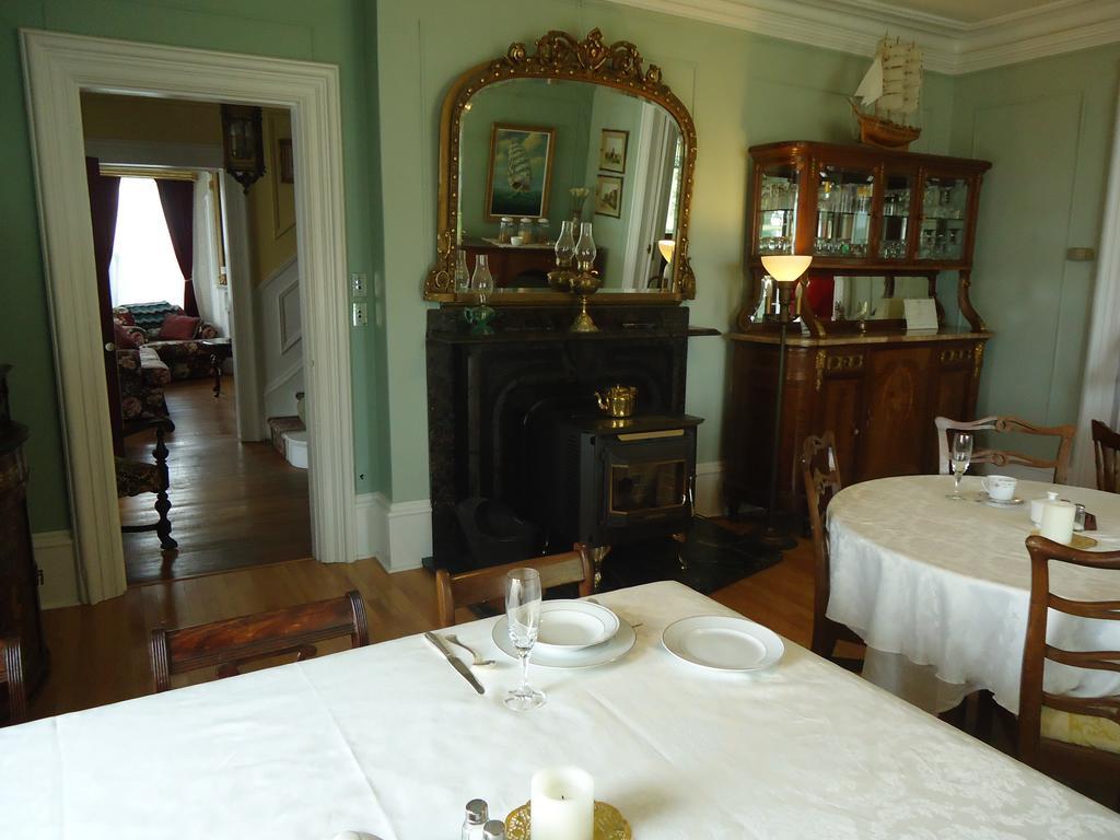 Governor'S Mansion Inn Miramichi Bagian luar foto